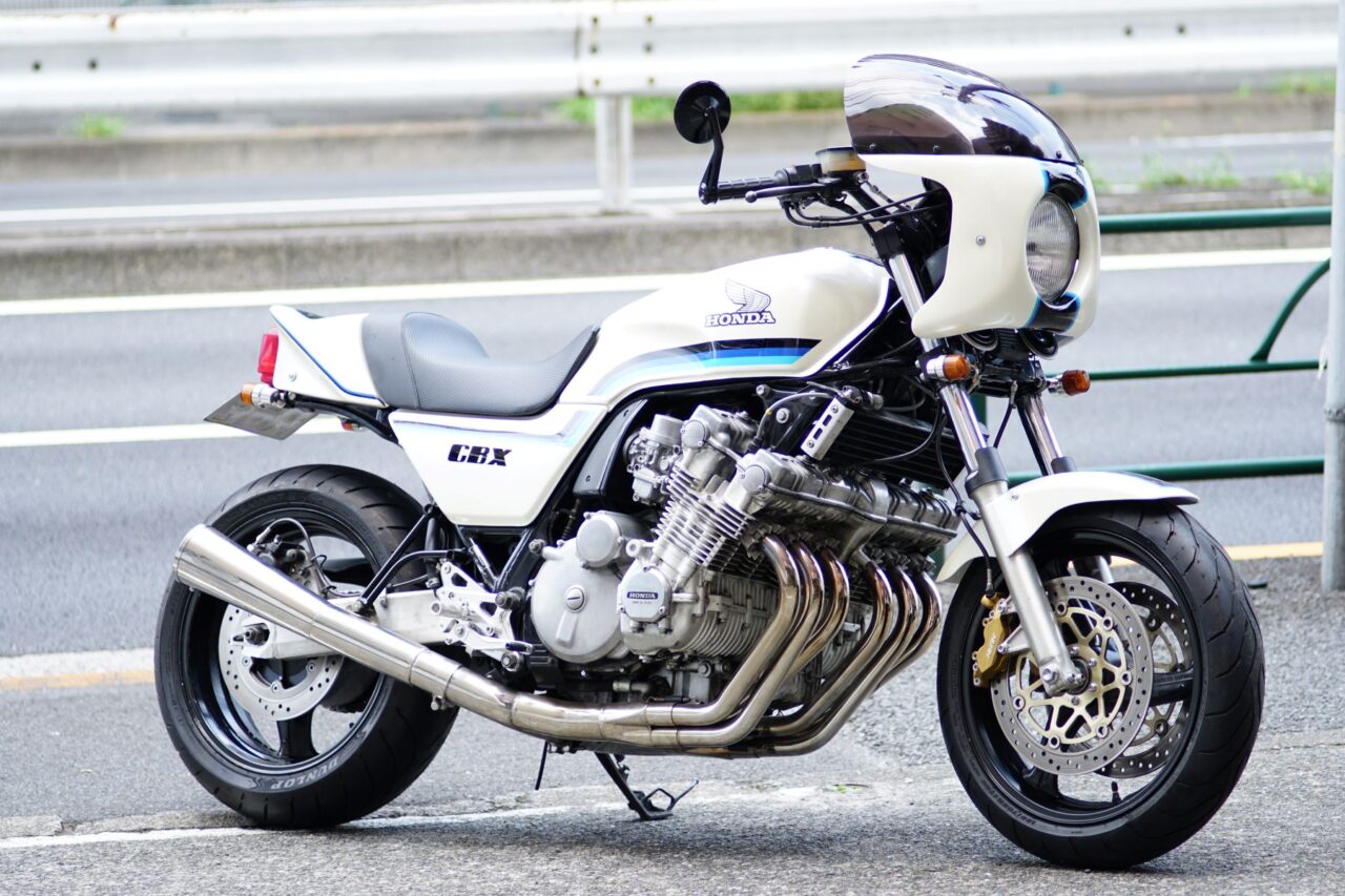 Cbx Hy Custom Remotion